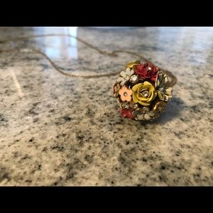 Juicy couture flower bouquet necklace